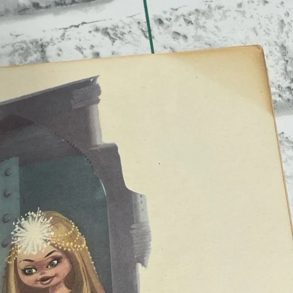 Vintage La Bella Durmiente. Spain. Sleeping Beauty. Spanish Soft bound book. - Picture 16 of 16